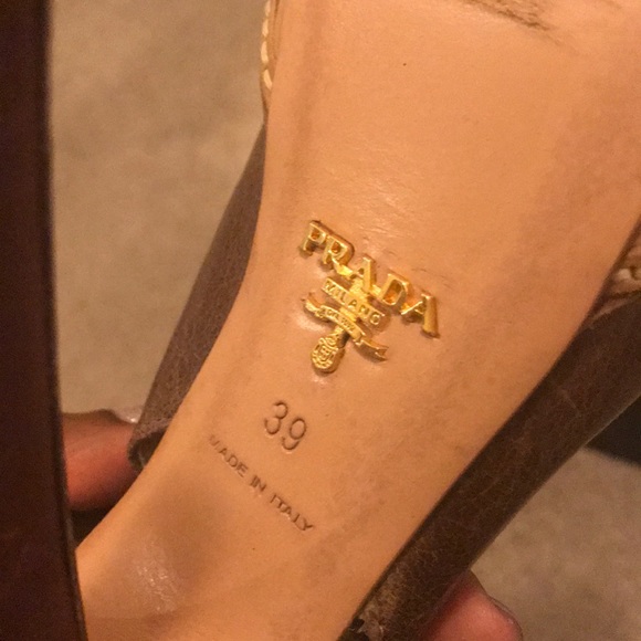 Prada heels - Picture 3 of 3